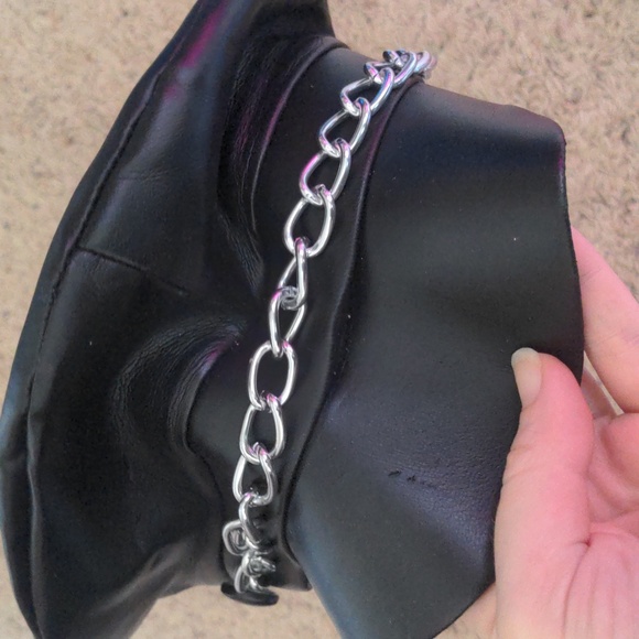 Assortment of kids hats - Picture 7 of 8